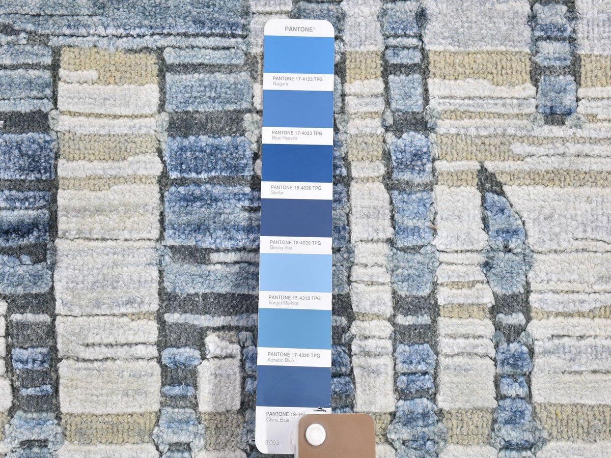 Modern / Contemporary hand-knotted wool/silk rug in Blue, 10'1" x 10'1" — SKU O066465 (view 8)