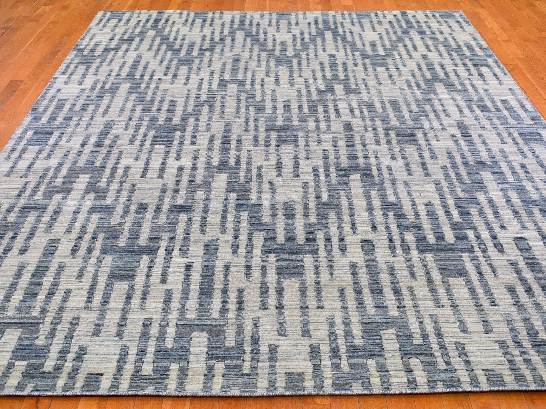 Modern / Contemporary hand-knotted wool/silk rug in Blue, 9' x 12'2" — SKU O066471 (view 2)