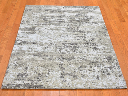 Grey 4'1" x 6'0" Modern / Contemporary Hand knotted Wool/Silk Rug - Sku: O066501
