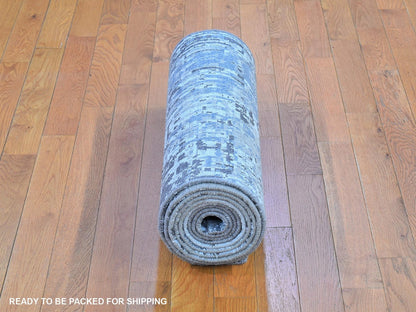 Grey 2'6" x 12'0" Modern / Contemporary Hand knotted Wool Rug - Sku: O066503