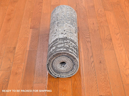 Grey 2'6" x 12'0" Modern / Contemporary Hand knotted Wool Rug - Sku: O066527