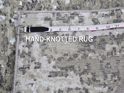 Grey 2'6" x 12'0" Modern / Contemporary Hand knotted Wool Rug - Sku: O066548