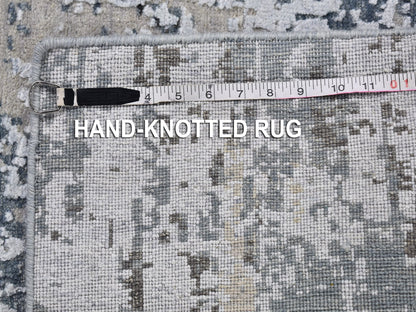 Ivory 3'0" x 5'0" Modern and Contemporary Hand knotted Wool Rug - Sku: O066579