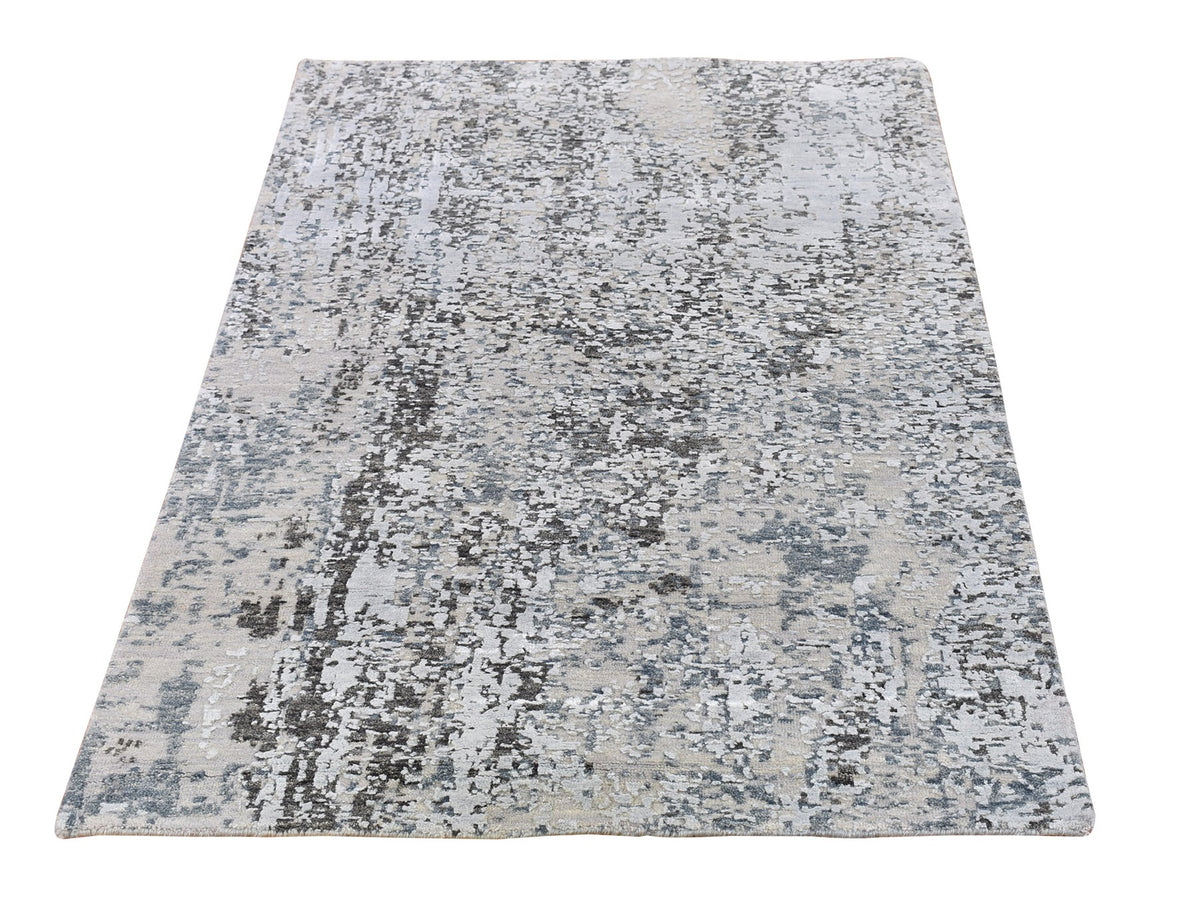 Modern / Contemporary hand-knotted wool rug in Gray, 3' x 5' — SKU O066591