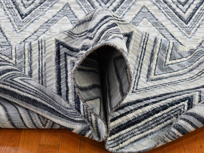Grey 9'0" x 9'0" Modern / Contemporary Hand knotted Wool/Silk Rug - Sku: O066695