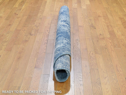 Modern / Contemporary hand-knotted wool/pure silk rug in Blue, 6'2" x 6'2" — SKU O066717 (view 5)