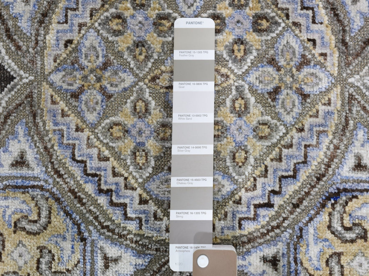 Transitional hand-knotted wool/silk rug in Brown, 5'1" x 5'1" — SKU O066718 (view 3)