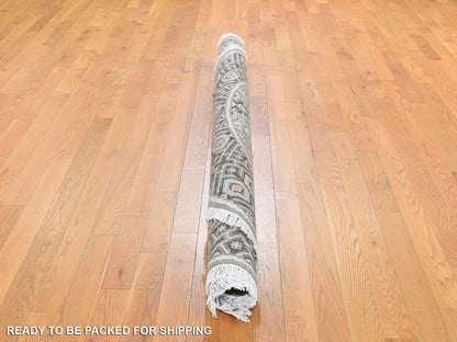 Transitional hand-knotted wool/silk rug in Brown, 5'1" x 5'1" — SKU O066718 (view 4)