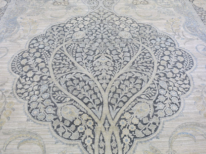 Transitional hand-knotted wool/silk rug in Ivory, 11'10" x 16' — SKU O066735 (view 4)
