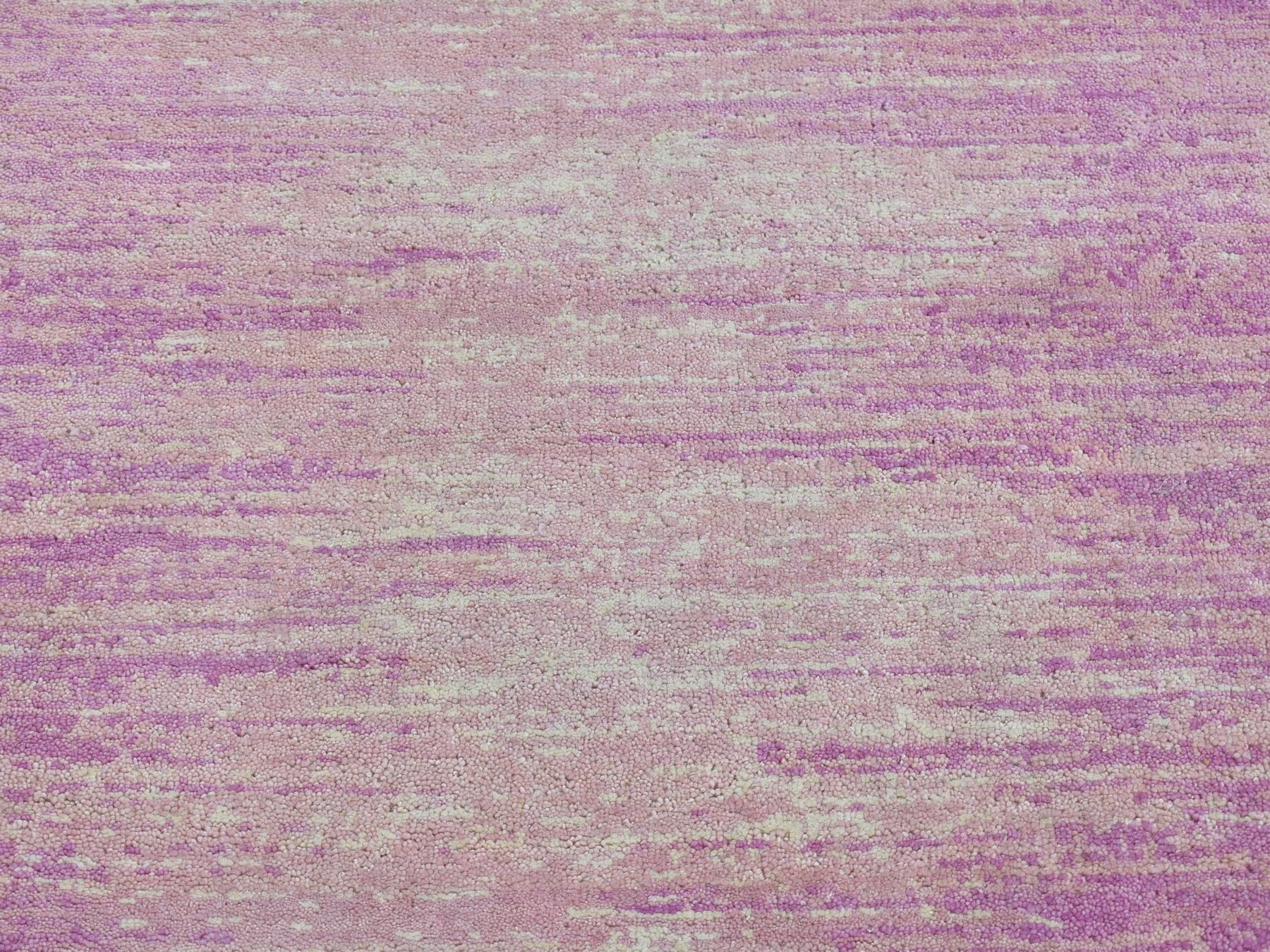 Modern / Contemporary hand-knotted wool rug in Pink, 3'1" x 5'4" — SKU O066752 (view 2)