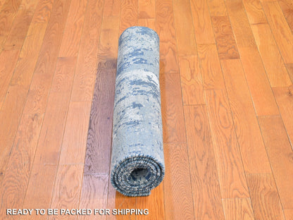 Modern / Contemporary hand-knotted wool/pure silk rug in Blue, 3'1" x 5'3" — SKU O066763 (view 5)