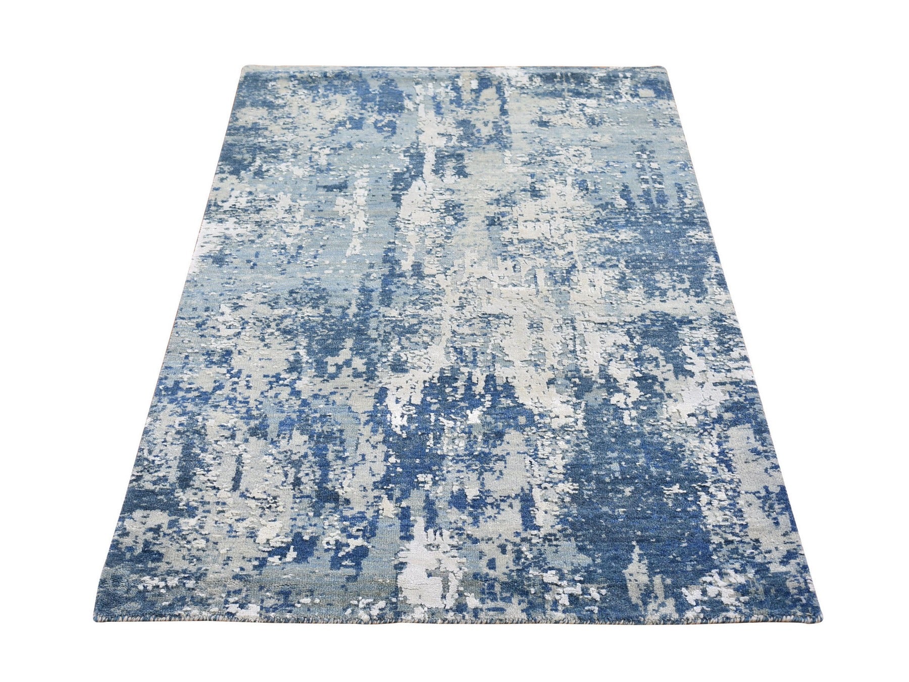 Modern / Contemporary hand-knotted wool/pure silk rug in Blue, 3' x 5'3" — SKU O066770