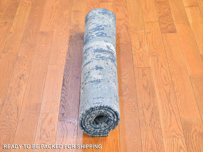 Modern / Contemporary hand-knotted wool/pure silk rug in Blue, 3' x 5'3" — SKU O066770 (view 5)