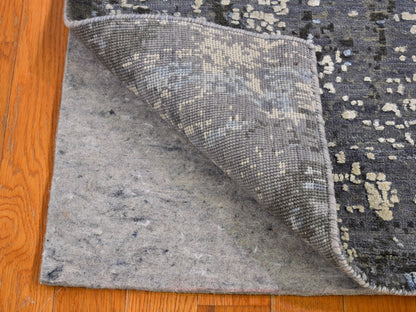 Grey 2'6" x 10'2" Modern / Contemporary Hand knotted Wool/Silk Rug - Sku: O066776