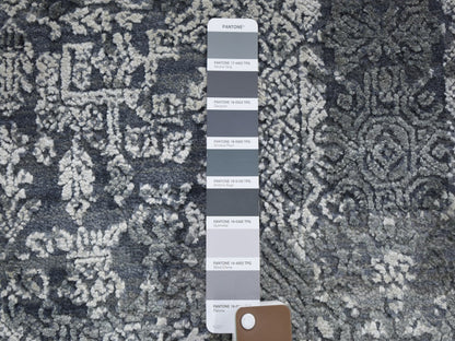 Grey 6'1" x 6'1" Transitional Hand knotted Wool/Silk Rug - Sku: O066778