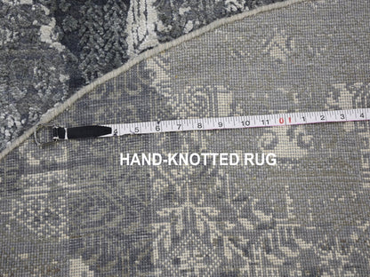 Grey 6'1" x 6'1" Transitional Hand knotted Wool/Silk Rug - Sku: O066778