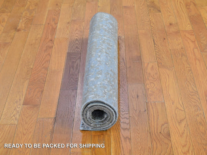 Grey 3'0" x 5'3" Modern and Contemporary Hand knotted Wool/Silk Rug - Sku: O066796