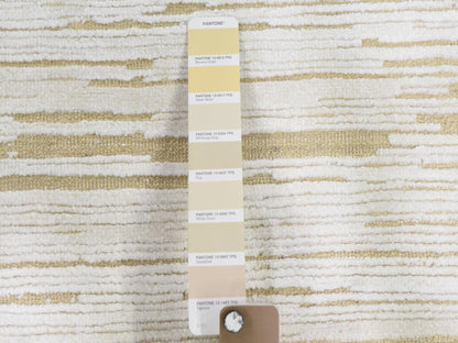 Ivory 2'6" x 12'0" Modern and Contemporary Hand knotted Wool/Silk Rug - Sku: O066806