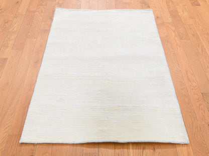 Ivory 3'1" x 5'1" Modern and Contemporary Hand knotted Wool/Silk Rug - Sku: O066807