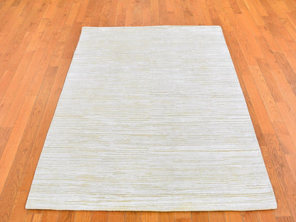 Ivory 4'3" x 6'1" Modern and Contemporary Hand knotted Wool/Silk Rug - Sku: O066808