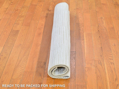 Ivory 4'3" x 6'1" Modern and Contemporary Hand knotted Wool/Silk Rug - Sku: O066808