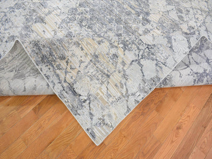 Modern / Contemporary hand-knotted wool/art silk rug in Gray, 10'1" x 14'2" — SKU O066875 (view 6)