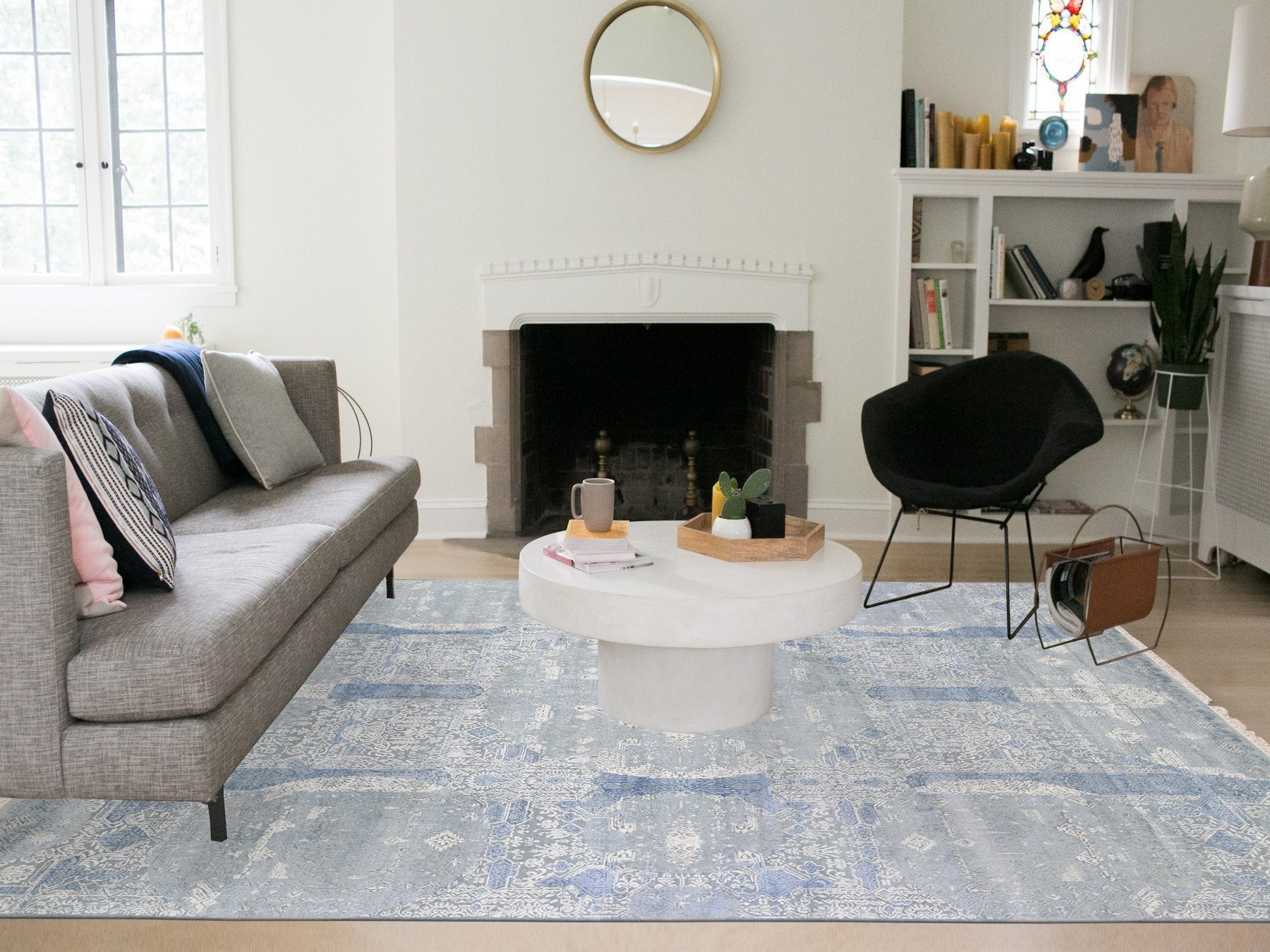Transitional hand-knotted wool/pure silk rug in Blue, 9' x 12'2" — SKU O066954 (view 2)