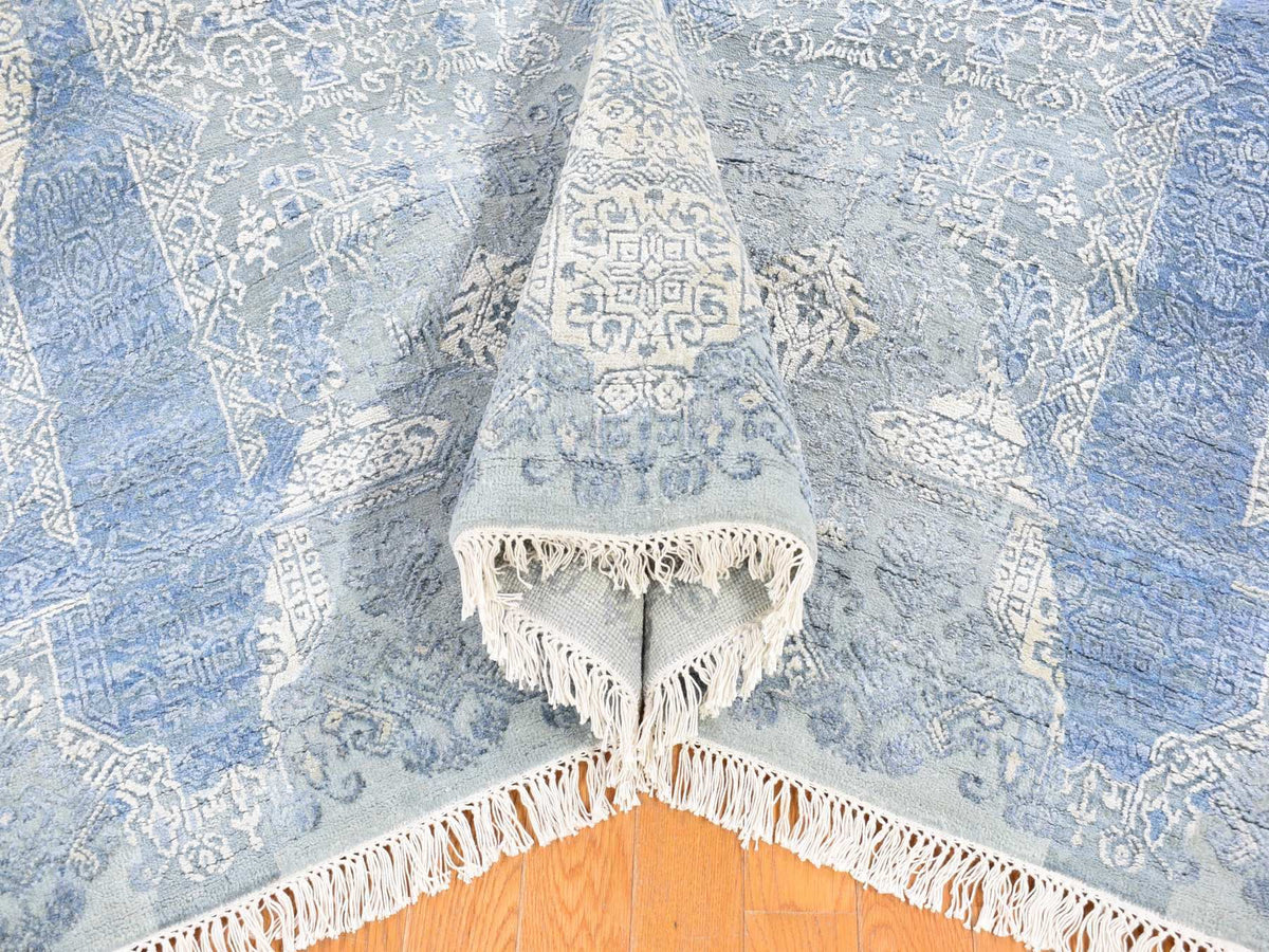 Transitional hand-knotted wool/pure silk rug in Blue, 9' x 12'2" — SKU O066954 (view 5)