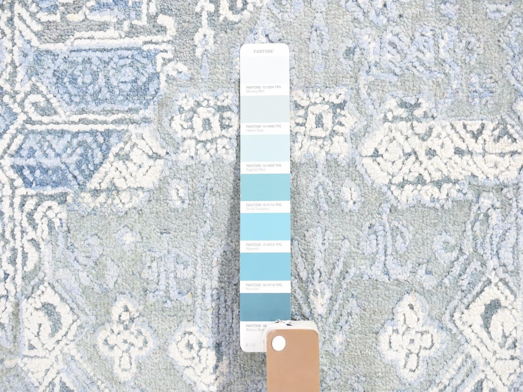 Transitional hand-knotted wool/pure silk rug in Blue, 9' x 12'2" — SKU O066954 (view 7)