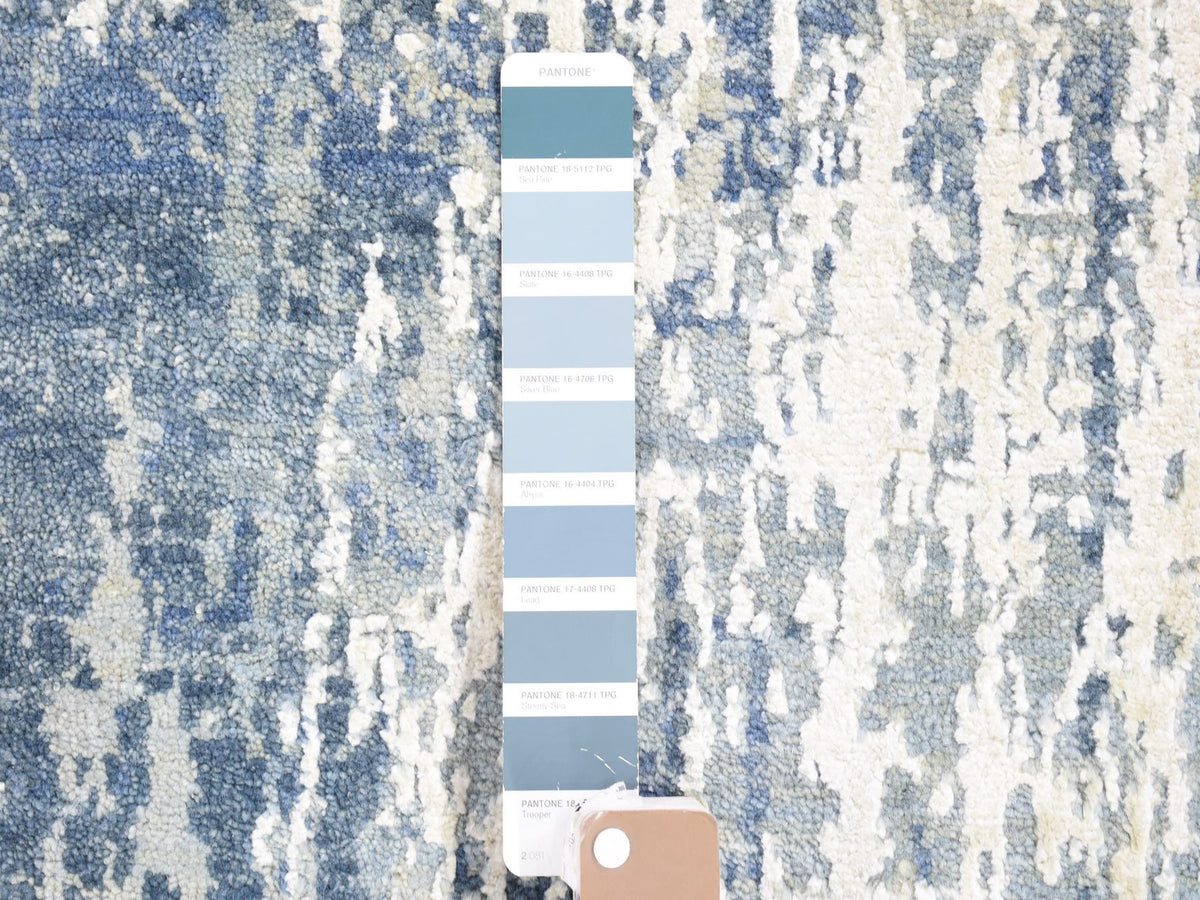 Modern / Contemporary hand-knotted wool/silk runner in Blue, 2'6" x 10'1" — SKU O066980 (view 3)