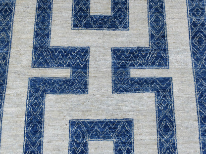 Oushak hand-knotted wool rug in Blue, 7'10" x 9'9" — SKU O067563 (view 8)
