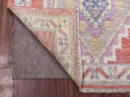Oushak Oushak hand-knotted wool runner in Pink & Ivory, 2'9" x 10'5" — SKU O069057 (view 2)