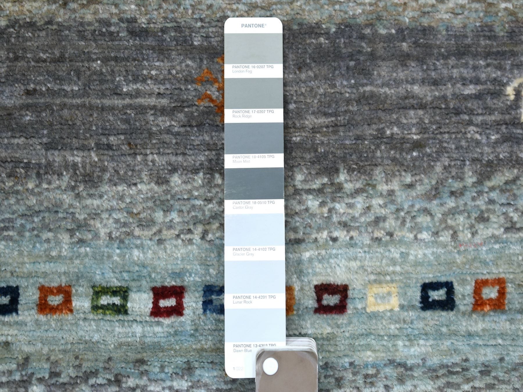 Gabbeh Tribal & Geometric hand-knotted wool rug in Gray, 3'3" x 4'9" — SKU O071138 (view 3)