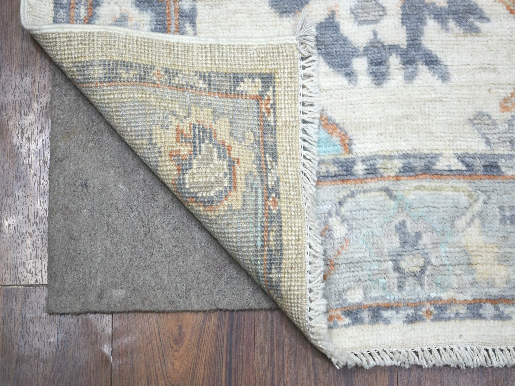 Oushak Oushak hand-knotted wool runner in Ivory & Light Blue, 2'7" x 9'8" — SKU O071507 (view 2)