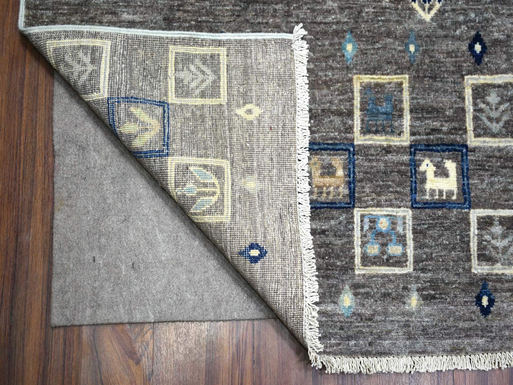 Gabbeh Tribal & Geometric hand-knotted wool rug in Gray, 10' x 13'8" — SKU O071917 (view 4)