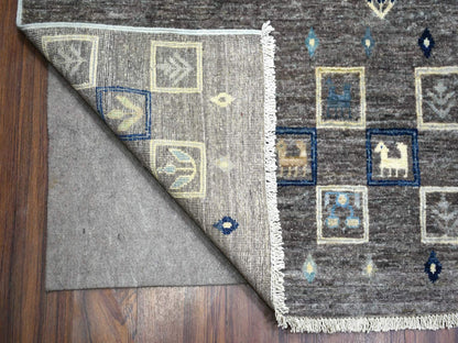 Gabbeh Tribal & Geometric hand-knotted wool rug in Gray, 10' x 13'8" — SKU O071917 (view 4)