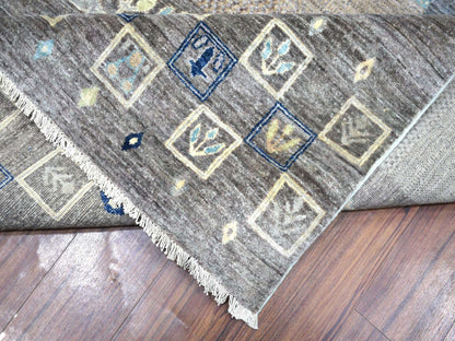 Gabbeh Tribal & Geometric hand-knotted wool rug in Gray, 10' x 13'8" — SKU O071917 (view 6)