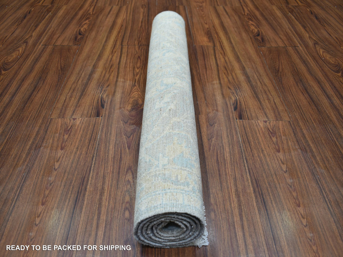 Peshawar Oushak hand-knotted wool rug in Gray & Ivory, 3' x 5' — SKU O071980 (view 4)
