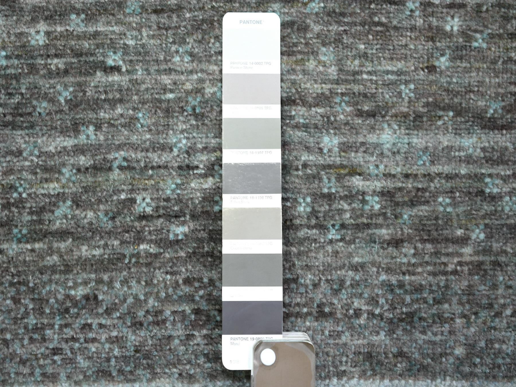 Gabbeh Tribal & Geometric hand-knotted wool runner in Gray, 2'8" x 7'8" — SKU O072068 (view 3)