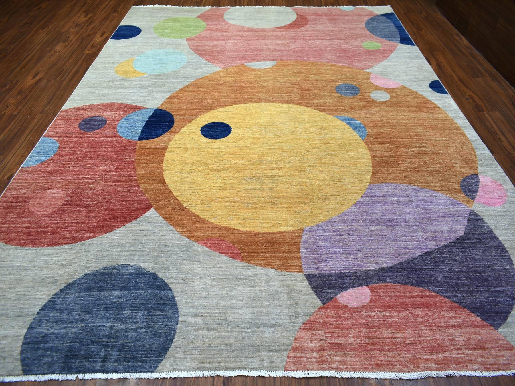 Modern / Contemporary hand-knotted wool rug in Multicolored, 9'1" x 12', SKU O072262 (view 2)