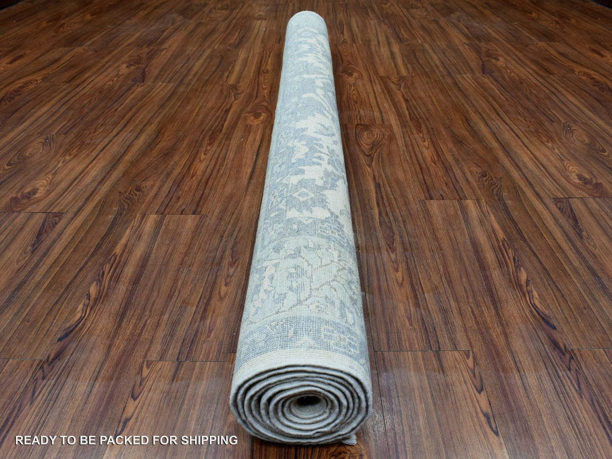 Heriz Oushak hand-knotted wool rug in Ivory & Blue, 6'1" x 9' — SKU O072536 (view 4)