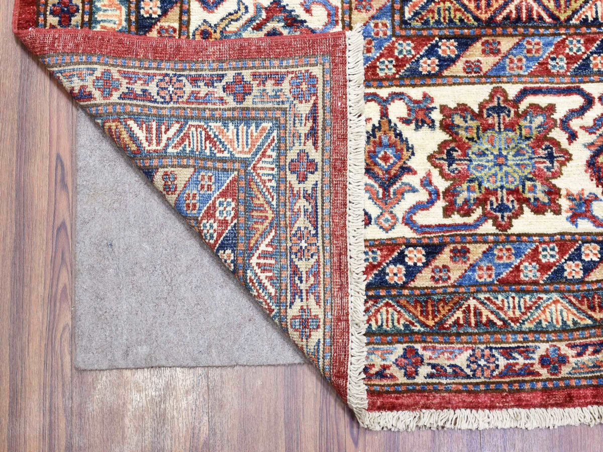 Kazak Kazak hand-knotted wool rug in Red & Ivory, 8'10" x 13' — SKU O072549 (view 5)