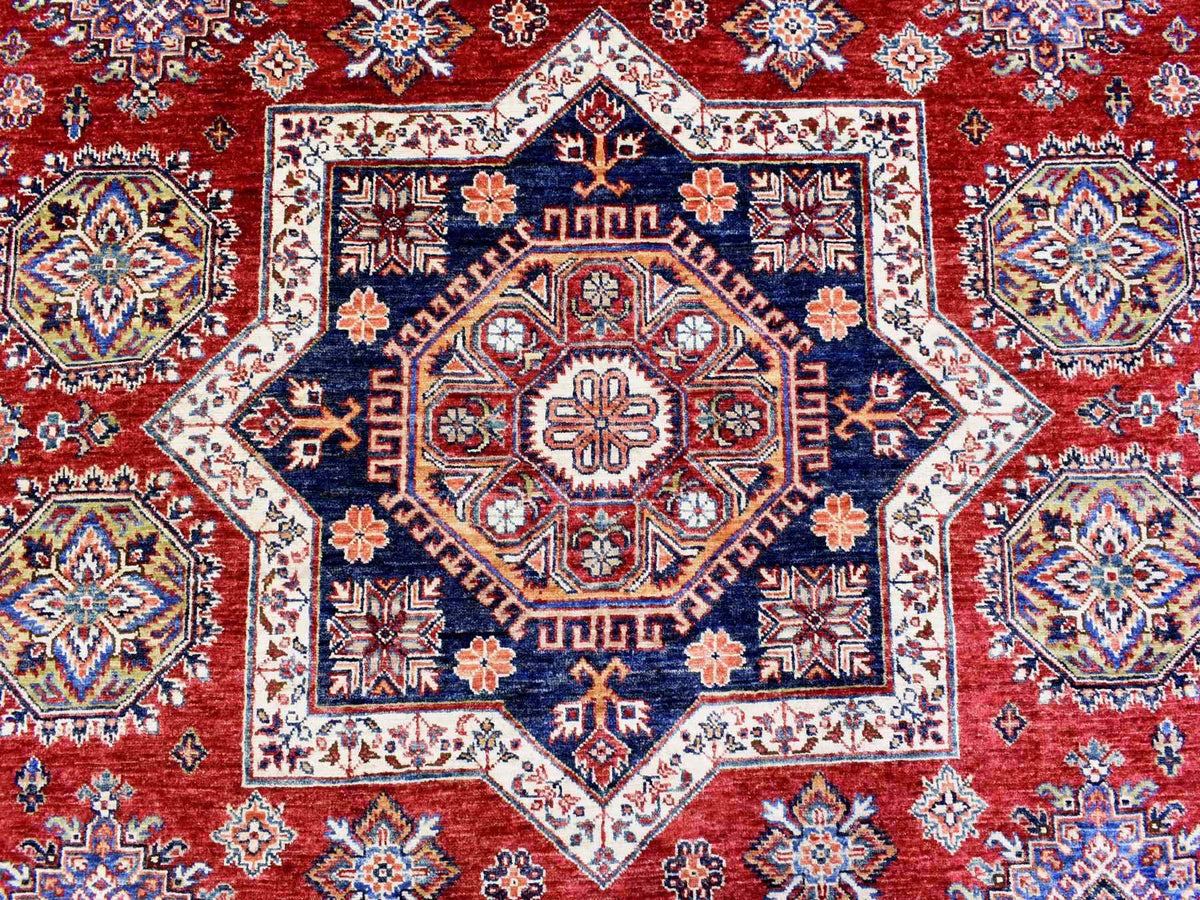 Kazak Kazak hand-knotted wool rug in Red & Ivory, 8'10" x 13' — SKU O072549 (view 9)