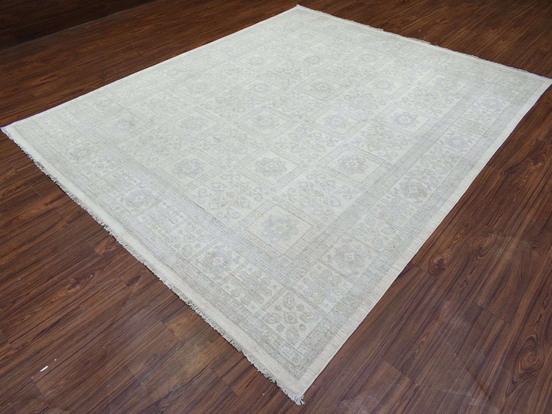 Khotan Oushak hand-knotted wool rug in Ivory, 8'2" x 9'10" — SKU O072579 (view 3)