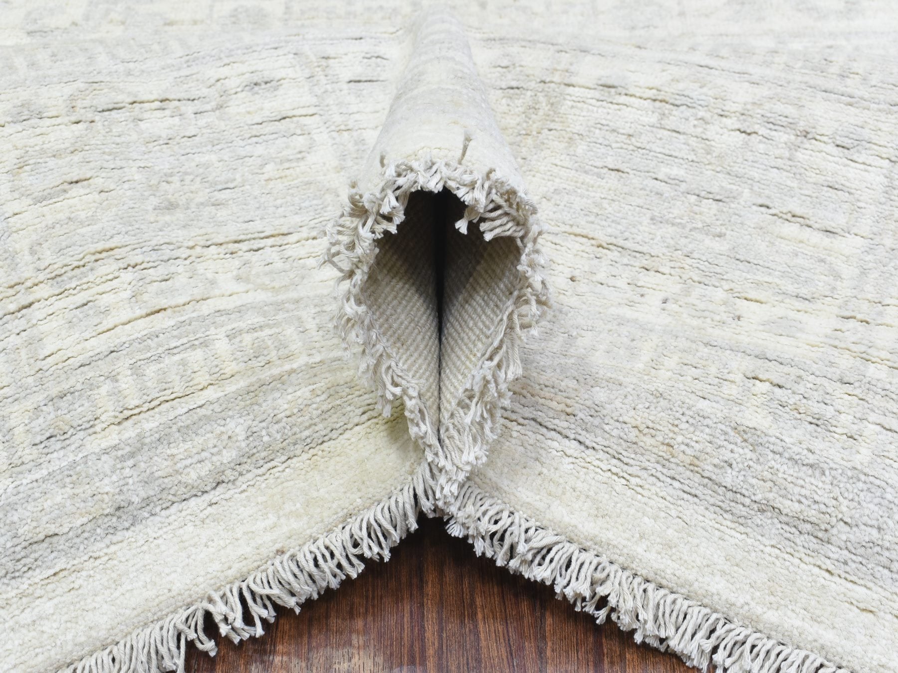 Khotan Oushak hand-knotted wool rug in Ivory, 8'2" x 9'10" — SKU O072579 (view 5)
