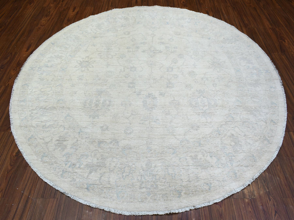 Peshawar Oushak hand-knotted wool rug in Ivory, 7'8" x 7'10" — SKU O072881 (view 3)