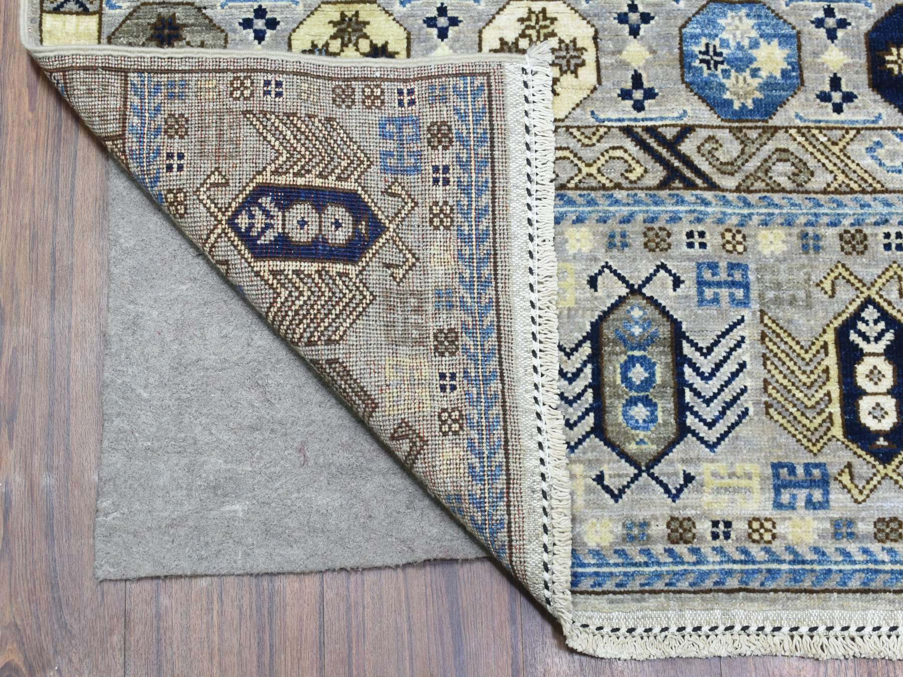 Gray 4'0" x 9'9" Tribal Hand knotted Wool Rug - Sku: O073007