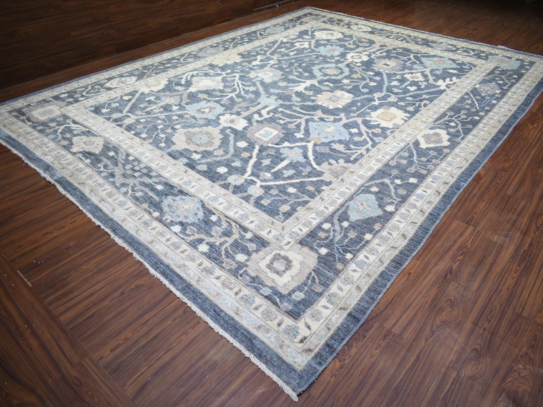 Oushak Oushak hand-knotted wool rug in Gray, 11'9" x 15'7" — SKU O073027 (view 3)