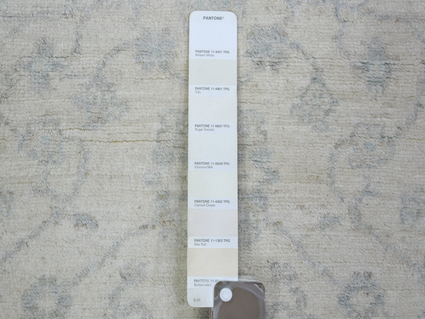 Peshawar Oushak hand-knotted wool rug in Ivory & Gray, 3' x 4'9" — SKU O073041 (view 3)