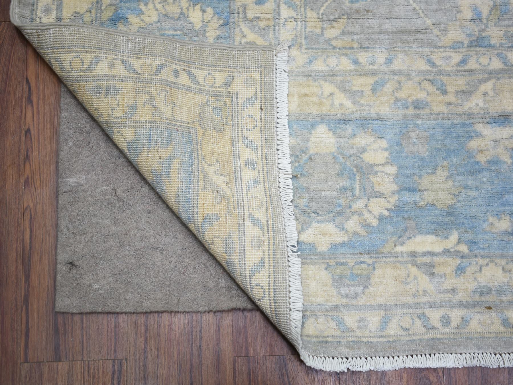 Mahal Oushak hand-knotted wool rug in Gray & Blue, 8' x 10' — SKU O073053 (view 4)